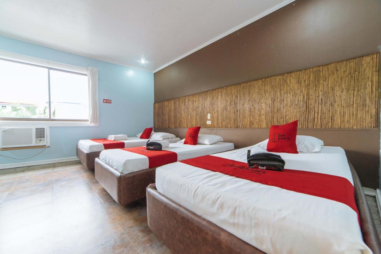 Reddoorz @ N Roldan Street Hotel Kalibo Exterior photo