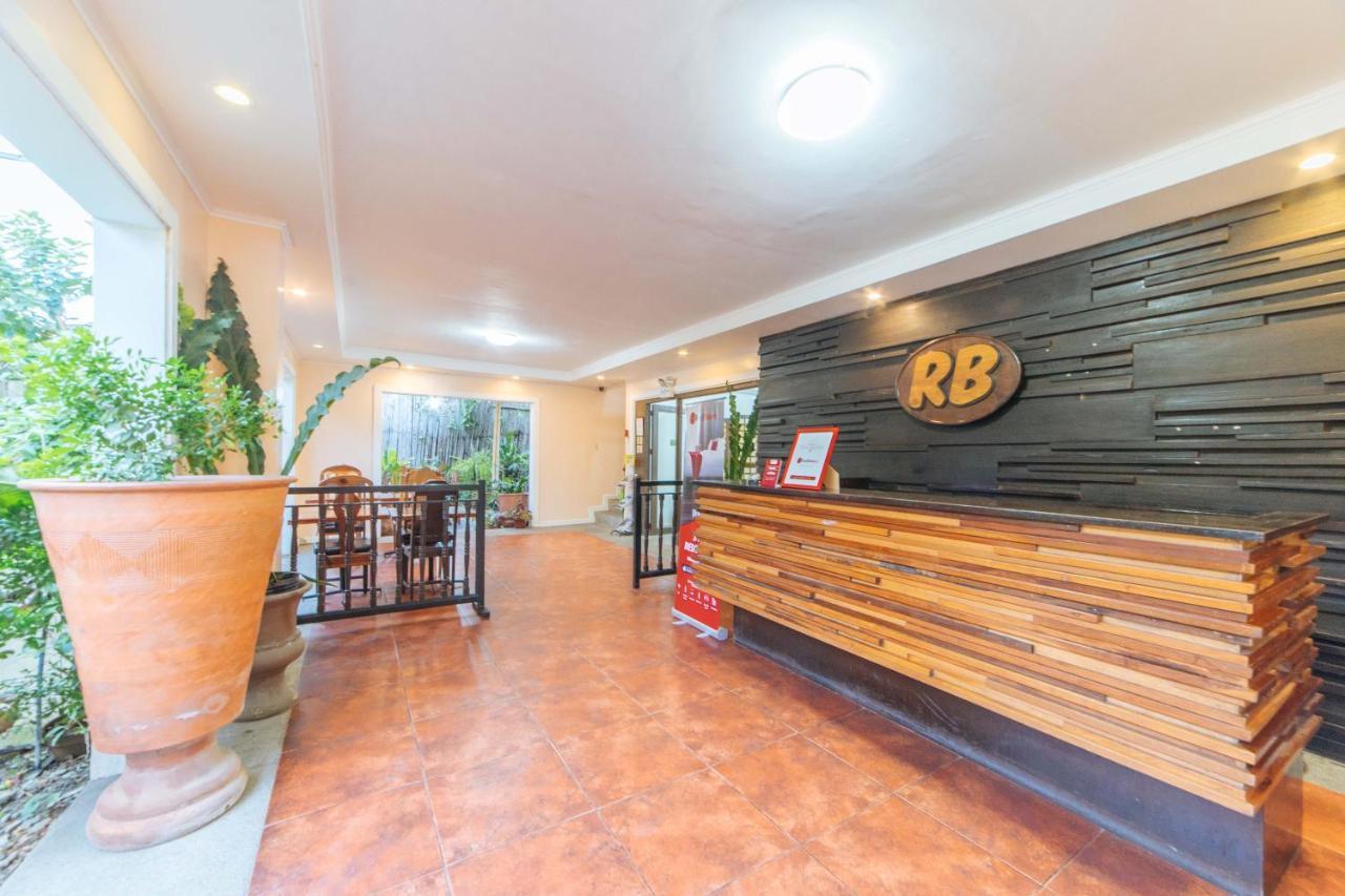 Reddoorz @ N Roldan Street Hotel Kalibo Exterior photo